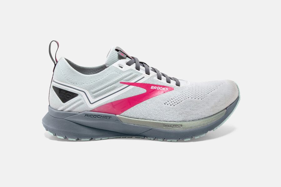 Brooks Ricochet 3 Road Loopschoenen Dames - Wit/Roze - 391062FVE